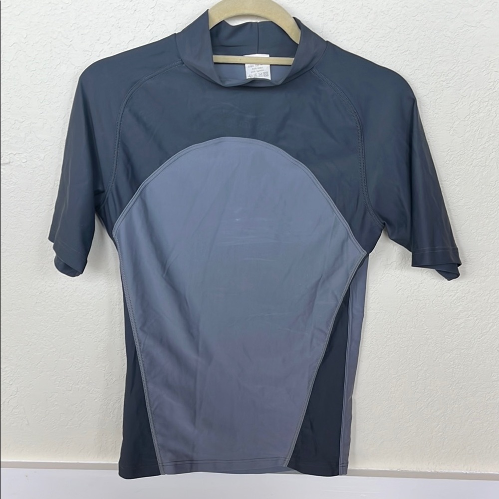 Women’s medium rash guard/ sun shirt